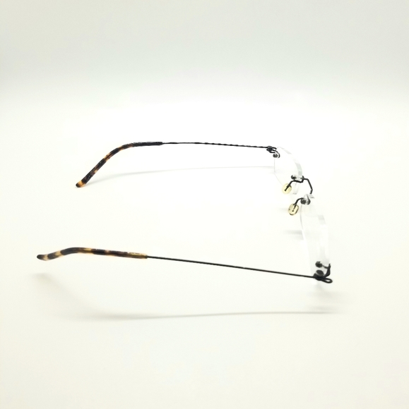 Design Optics Frameless Eyeglasses With Case - Picture 4 of 8